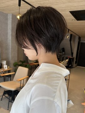 ヘイリー(HAILEY) 【大人ショートカット】ひし形ショートボブ前髪あり20代30代40代