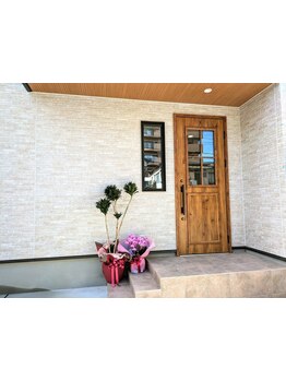 一人ひとりの髪質に合わせた完全マンツーマン施術◎アットホームな雰囲気が魅力のプライベートサロン♪