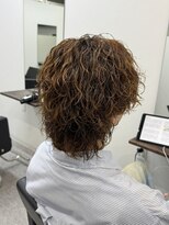 ブライト(BRIGHT)&nbsp;ツイストスパイラルパーマセンターパートウルフ