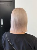 ハイトーンミルクティー、切りっぱなしボブ