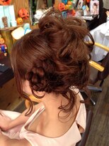 ユートピア(U topia)&nbsp;大人の女性の編み込みアップ☆