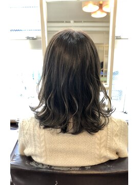 アサンタ サナ(Asante sana) 【Asante】低明度グレージュカラー