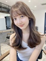 アリュウル 表参道 青山(Allure)&nbsp;ナチュラルな韓国ヘア　簡単に巻けるくびれ巻き　水越