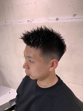 フランクスバーバーザスタンド(Frank’s barber the stand) スキンフェードアップバング束感ショートF