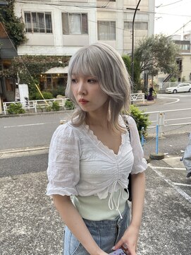 ツネ ヘアアンドヘッドスパ(TsuNE hair&head spa) ミディアムレイヤー/レイヤーカット/顔周りレイヤー/ハイトーン