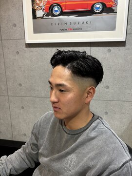 グロウヘアワークス(grow hair works) 7.3パーマ×スキンフェード