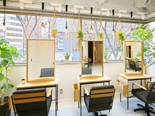 ダイス シブヤ(DIECE SHIBUYA.)の雰囲気（開放的で明るい店内！[渋谷駅/men's/ツイストパーマ]）