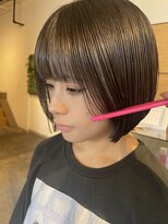 ムード マグ レーベル 南松本(MOOD Mag Label)&nbsp;大人かわいいストレート切りっぱなしインナーカラー耳掛け小顔