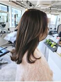 オリーブグレージュ