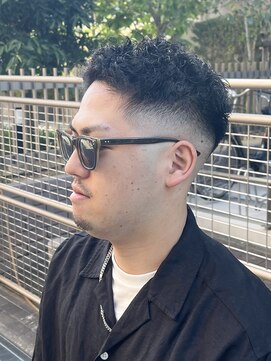 刈部倶楽舞 フェード/サイドパート　/七三スタイル/ビジネススタイル/黒髪