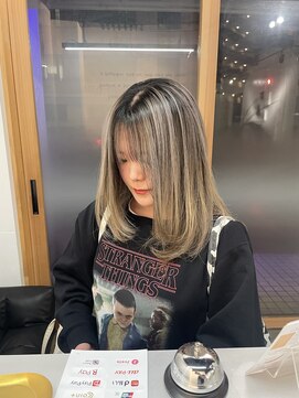 キング 高槻(K!ng) 縮毛矯正髪質改善ハイライトレイヤーカット高槻美容室エクステ