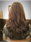 フェミニンなセミロングレイヤー