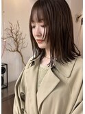 「顔周りレイヤーミディアムボブ」