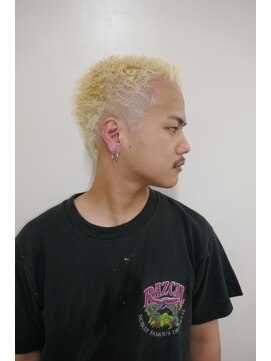 ルックグッドストア タカラヅカ(LOOK GOOD STORE TAKARAZUKA) メンズカットハイトーンブリーチバズ0810