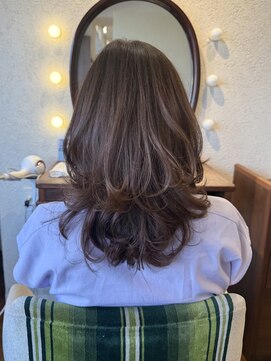 エルサフィロ キタハマ(el zafiro kitahama) 30×40×50×60代×髪質改善カラー×ロングレイヤー