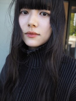 《薩摩川内市》落ち着いた雰囲気の店内でそれぞれの特徴や好み,髪の相談にじっくり答えていきます。