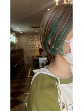 ドクターズサロン レラパール インナーカラー/グレージュ/くびれショート/抜け感/透明感