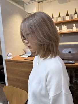 ソア(soa.) white beige × layer bob