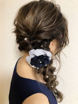 カイノ イオンモール草津店(KAINO) 片寄せルーズな編み下ろし