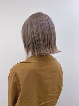 ジゼル(gisele) (小山)艶感ベージュ