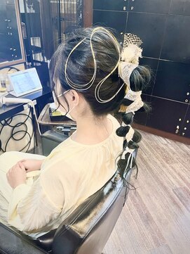 モードケイズ 阿倍野店(MODE K’s) 個性派ポニーテール