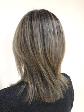 アズール 草加(azule) バレイヤージュ　シアーベージュ