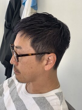 メル(Mel) ☆メンズショート☆ブリーチ☆ブルーヘア☆刈り上げ☆フェード☆