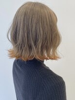 ハイブ 金沢(Hive)&nbsp;ブリーチハイトーンカラーショートボブツヤ髪スタイル髪質改善