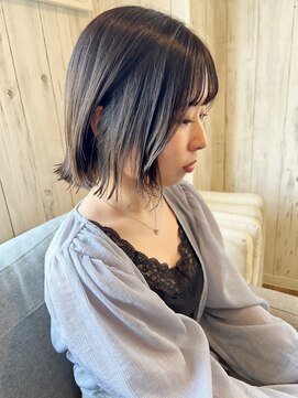 ヘブンリー(heavenly) 切りっぱなしボブ/ぷつっとボブ/暗めカラー/外ハネボブ