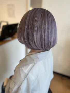 ヘアーコンセプト(HAIR CONCEPT) ラベンダーベージュのボブ