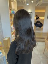 ビーチ(BEACH) くすみミントグレージュブリーチなしカラーレイヤーカット