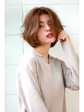 リンネ(Lin'ne) ワンレンボブ/ふわふわショート/ヘーゼルベージュ/透明感