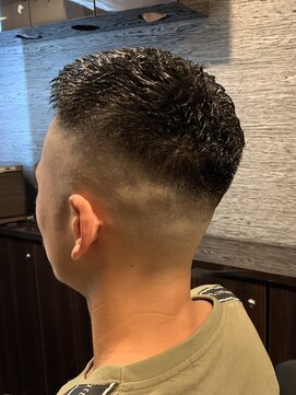 エグゼグティブクラブ 麻布十番(EXECUTIVE CLUB) フェードカットスタイル＜理容室＞＜麻布十番/メンズ/バーバー＞
