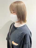 ラミエバイメルト 下北沢(lamie by melt) 【村上慶登】ホワイトベージュ 切りっぱなしボブ ブリーチ 20代