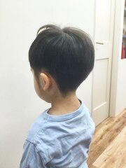 4歳男の子　ツーブロックショートカット