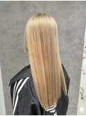 ブロンドベージュカラーサラ艶ロングヘア