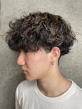 ニアウ 伊勢崎連取店(Niau) メンズマッシュ波巻きスパイラルパーマ