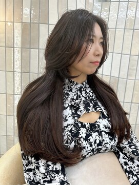シー(shii..) 《shii.. /稲葉》#レイヤーカット#ワンホンヘア#髪質改善