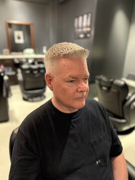 ザマンリバレッジニューヨーク(THE MAN LeverageNewYork) 大人メンズアップバングショートフェード:大村 大心