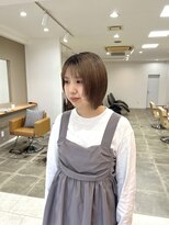 シンス(Since)&nbsp;顔周りレイヤーで個性派切りっぱなしボブ／里見美穂