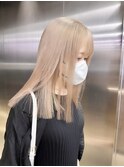 イメチェン/ホワイトブロンド/外ハネボブ/美髪/栄