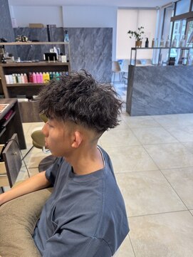 ヘアメイク アース ユーカリが丘店(HAIR & MAKE EARTH) ツイストスパイラル