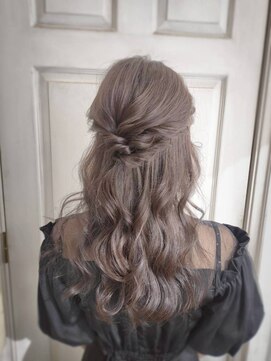 アロマ ヘアー ルーム 新宿3号店(AROMA hair room) エレガント/パーティー/お呼ばれ/結婚式/二次会/ハーフアップ