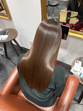 シアー 大阪梅田(SHEER.) 髪質改善×縮毛矯正×酸性ストレート【大阪梅田,中崎町美容室】