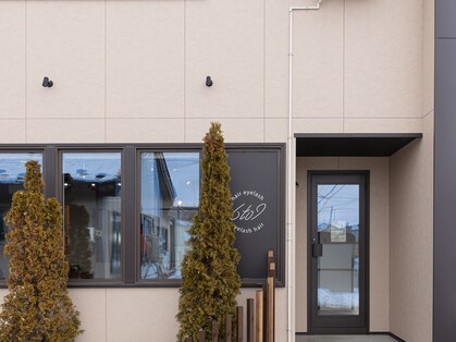 hair eyelash 6to9の写真