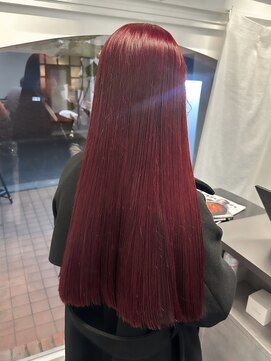 ラレイ ハラジュク(Lalei harajuku) 【白石】ブリーチなし赤髪チェリーレッド暖色艶カラーロング原宿