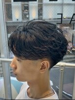 オーバル ジングウマエ(OVARL jingumae)&nbsp;フェザーパーマ毛流れセンターパート