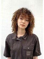 ラブ ロック Love' Lock 細かめのスパイラルパーマ・ブリーチは代官山のラブロックへ。