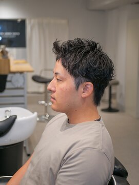 グットルーズトウキョウ(GOOD LOOSE TOKYO) フェザーアップ/フェザーパーマ/アップバング/大人ビジネス