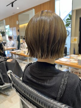 ヘアーエスクールエミュ(hair S. COEUR emu) 切りっぱなしボブ/オリーブカラー/松井山手美容室/京都